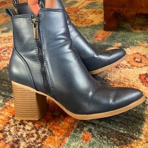 Navy blue heeled booties